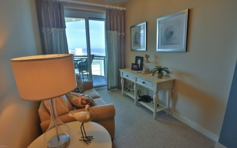 Stunning Luxury Oceanfront Condos Paradise image
