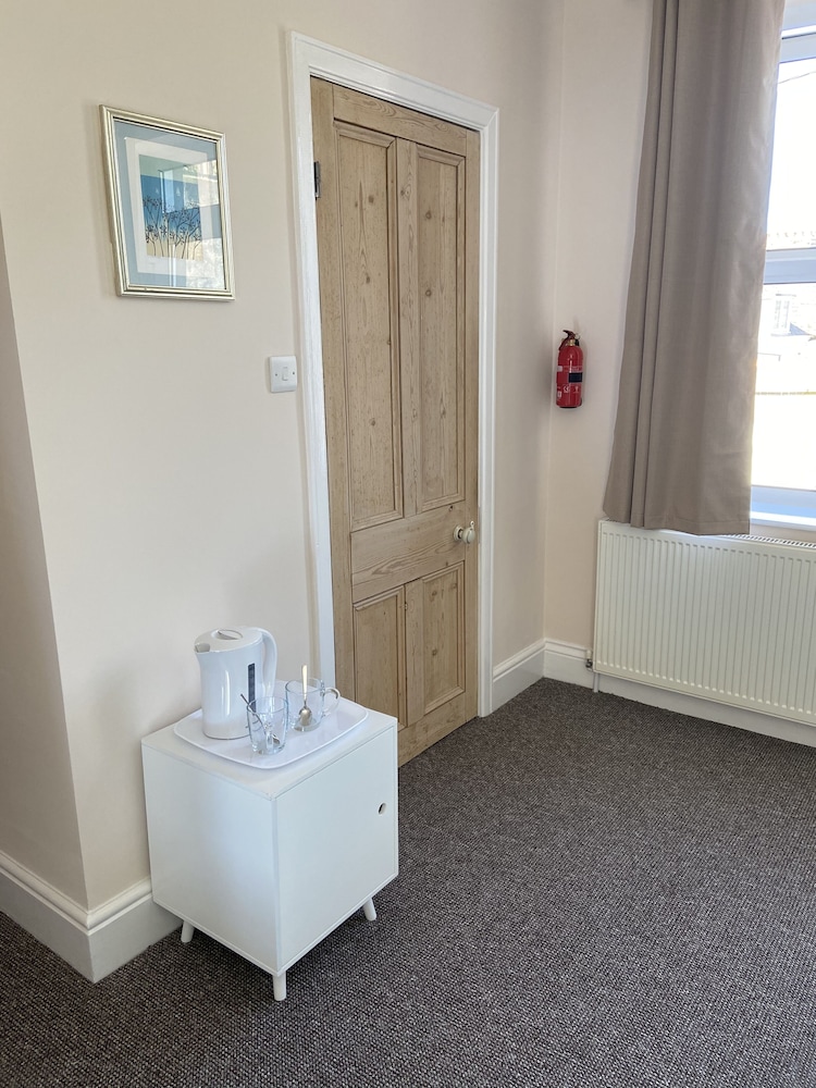 Homewood Airbnb, Combe Martin, Devon 300m to the Beach! Reviews