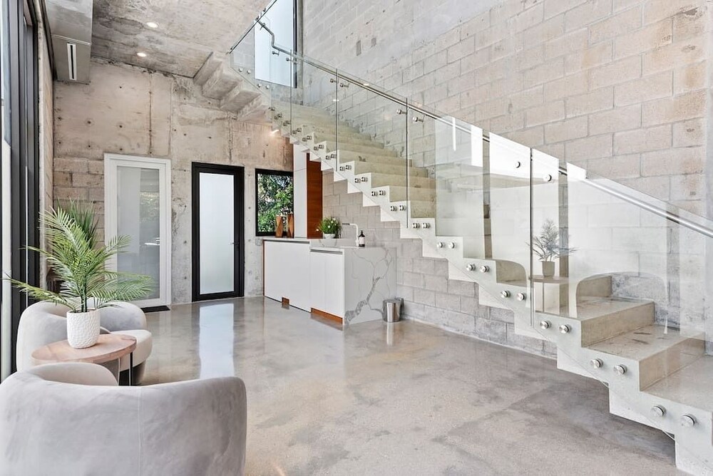 One of a kind Luxury Villa with Pool and jacuzzi !