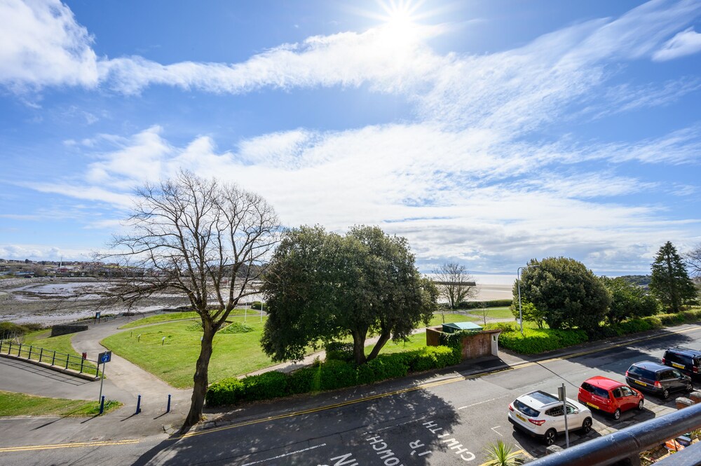 The Knap by Tŷ SA - Waterfront Views