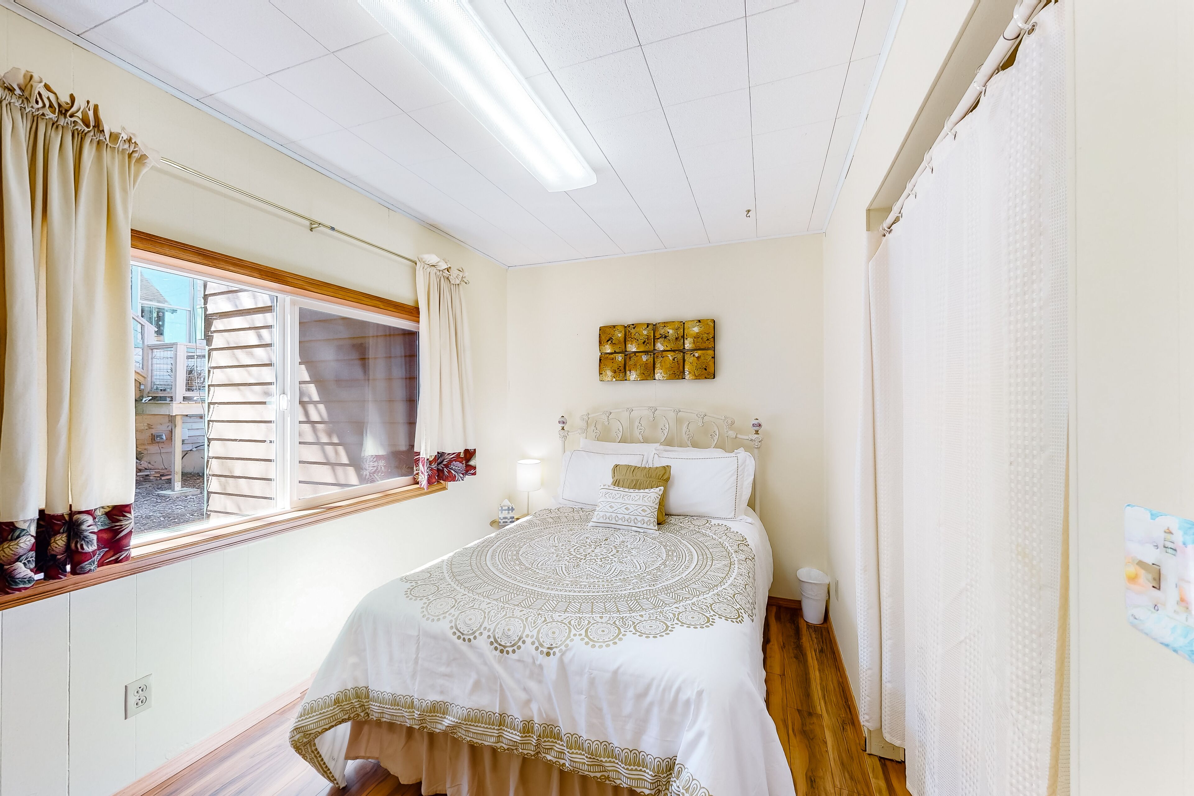Dog-Friendly Home at the Coast w/ Free WiFi, a Washer/Dryer, & Easy Beach Access in Tillamook, United States