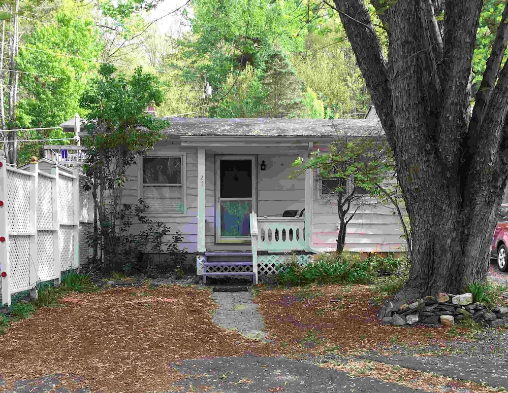 The Little Cottage in Maggie