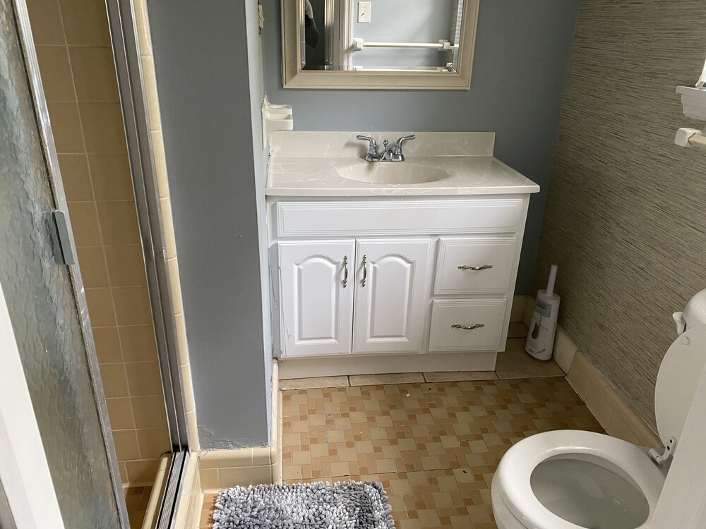 Lenox Mall Private 3Bed 2Bath WiFi TVinallRooms FreeParking