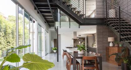 Santa Clara Court by Onefinestay