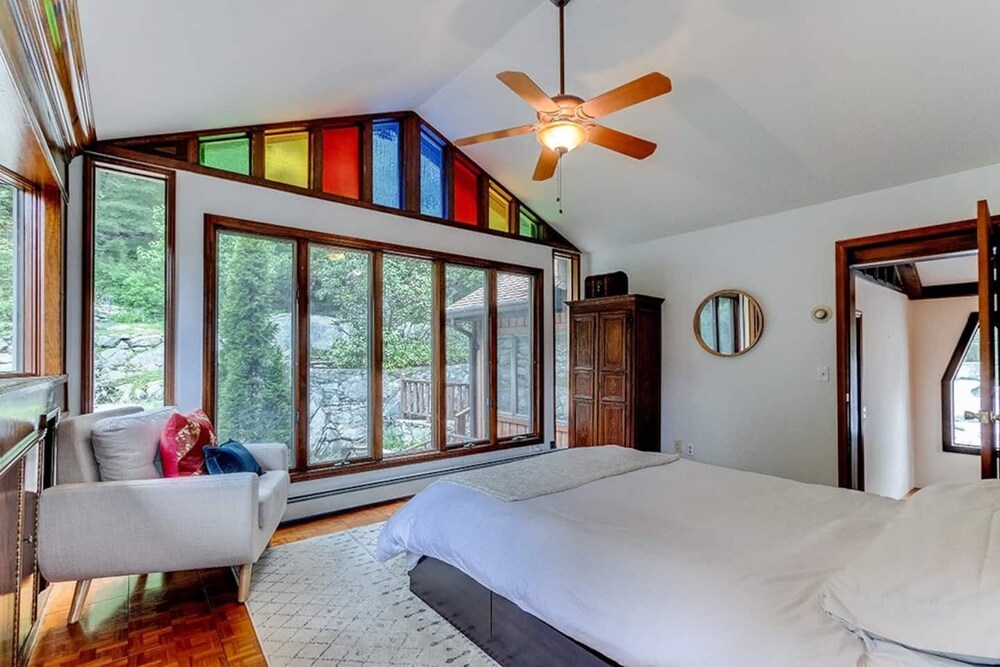 Castle by the Lake Deals & Reviews (Lake Peekskill, USA) Wotif