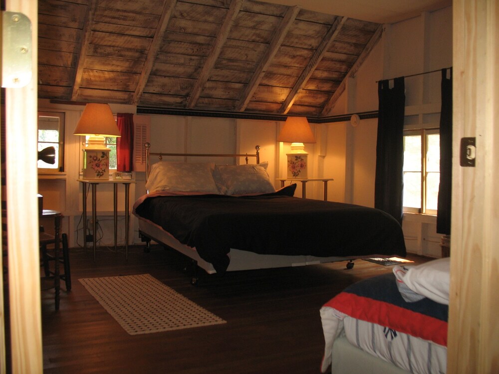 Cottage on Summit Lake Burlington Flats Abritel