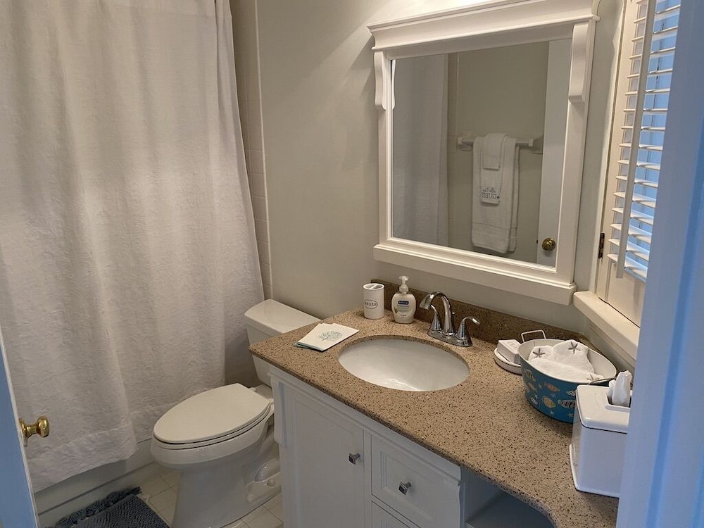 The Treehouse Villa at Sea Oaks!! Available Jan 1Jan 13th 2025