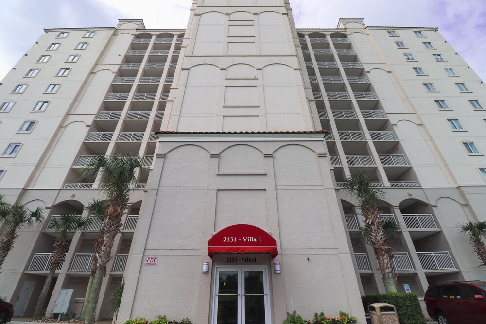 Yacht Club Villas #1-201 3 Bedroom Condo