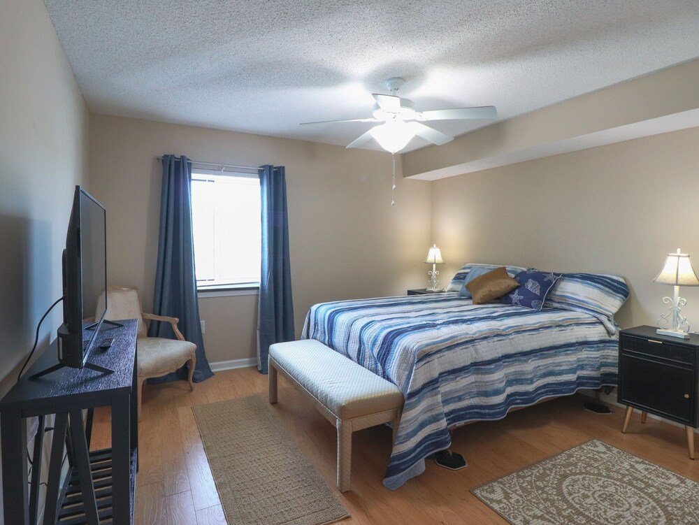 Yacht Club Villas #1-201 3 Bedroom Condo