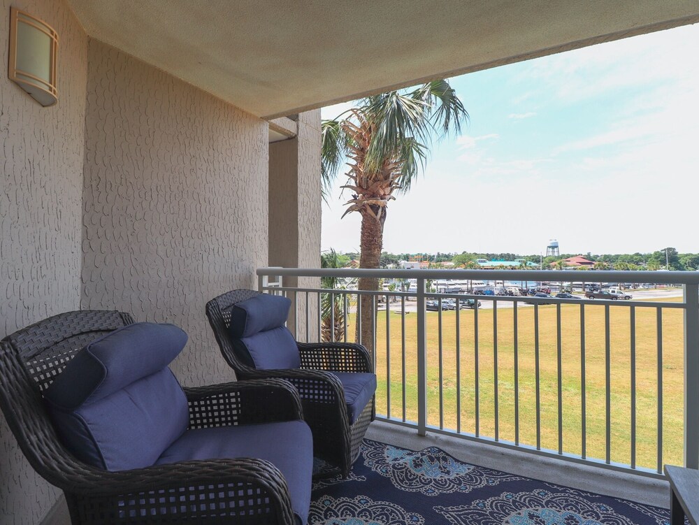 Yacht Club Villas #1-201 3 Bedroom Condo