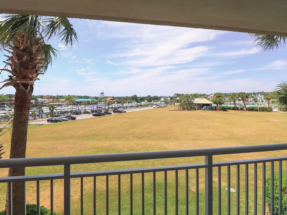 Yacht Club Villas #1-201 3 Bedroom Condo