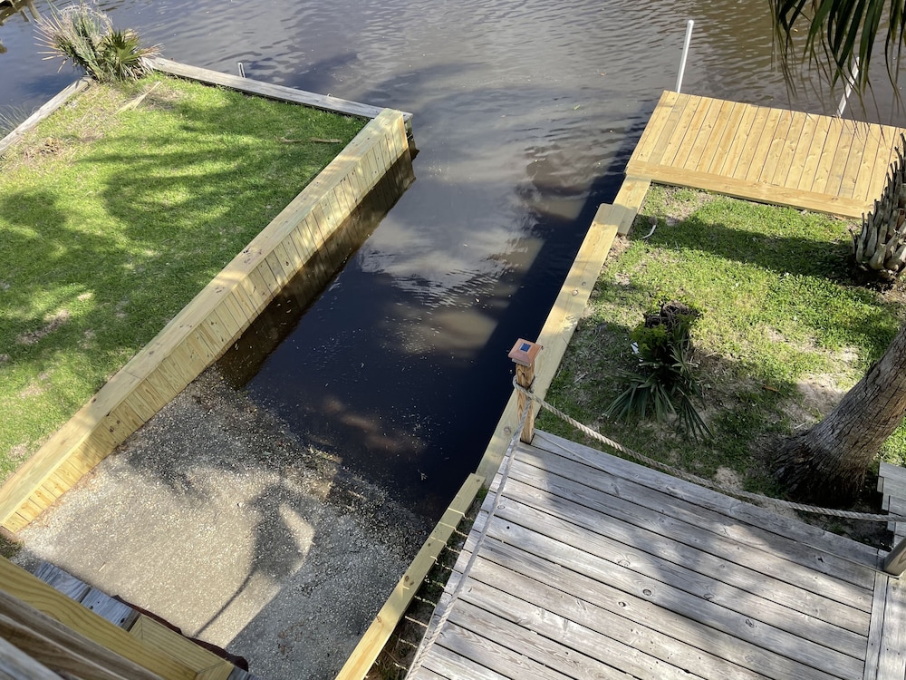 Waterfront Camp in Jourdan River Estates Deals & Reviews (Bay St