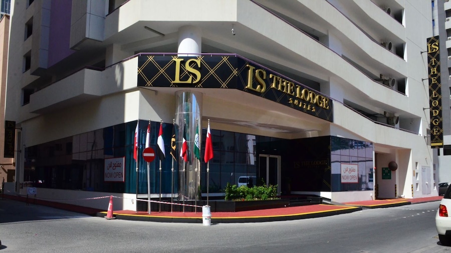 The Lodge Suites