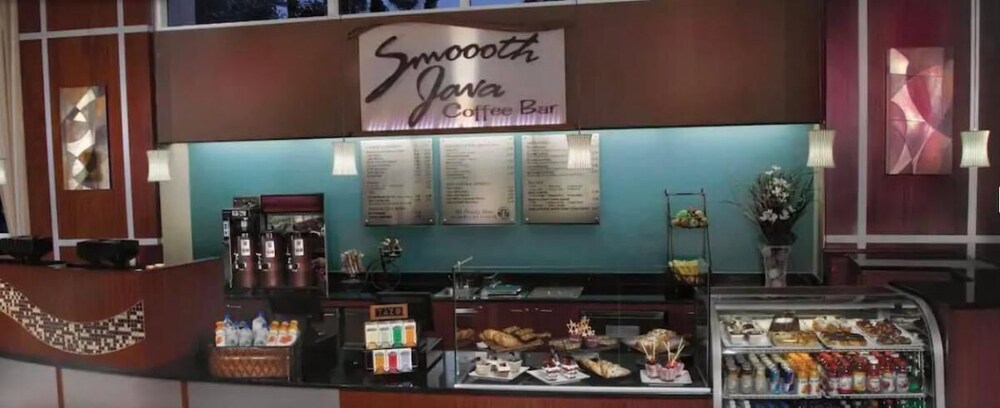 An Adventure Awaits! Stunning Unit, Golf, Close to Epcot