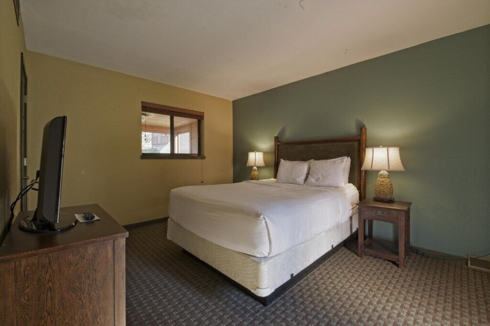 Christmas Mountain Village™ 2 Bedroom Villa Deals & Reviews