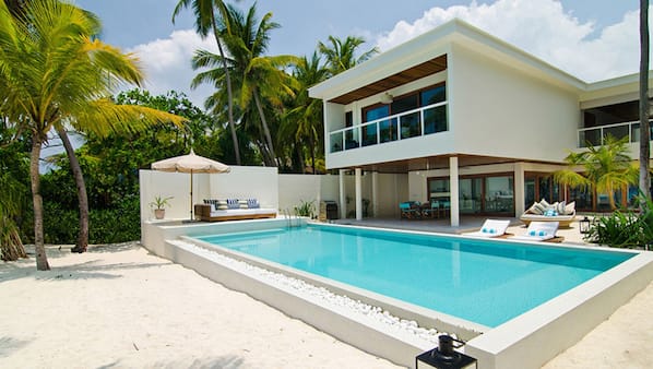 4 bedrooms
