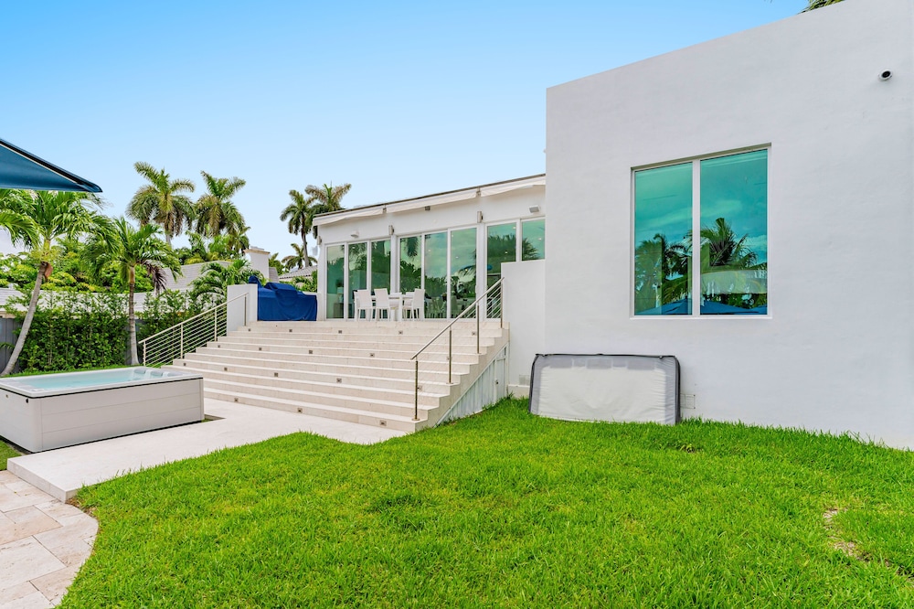 EXCLUSIVE PRIVATE RETREAT IN MIAMI !!!!