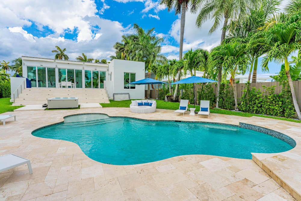 EXCLUSIVE PRIVATE RETREAT IN MIAMI !!!!