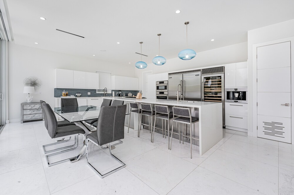 EXCLUSIVE PRIVATE RETREAT IN MIAMI !!!!