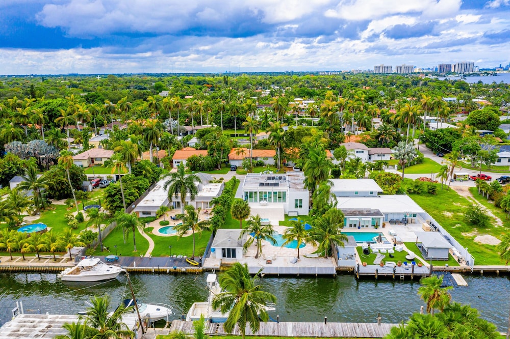 EXCLUSIVE PRIVATE RETREAT IN MIAMI !!!!