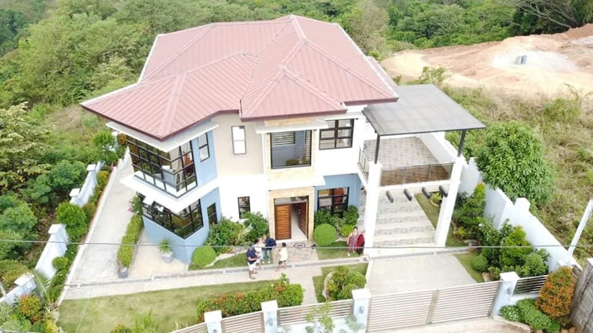 Luxury Villa in Mariveles Bataan