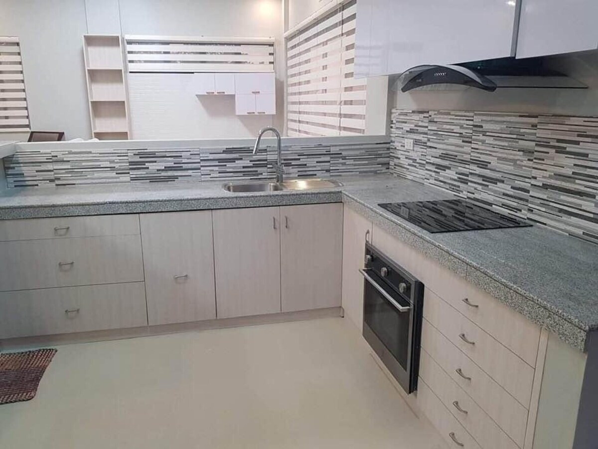 Luxury Villa in Mariveles Bataan