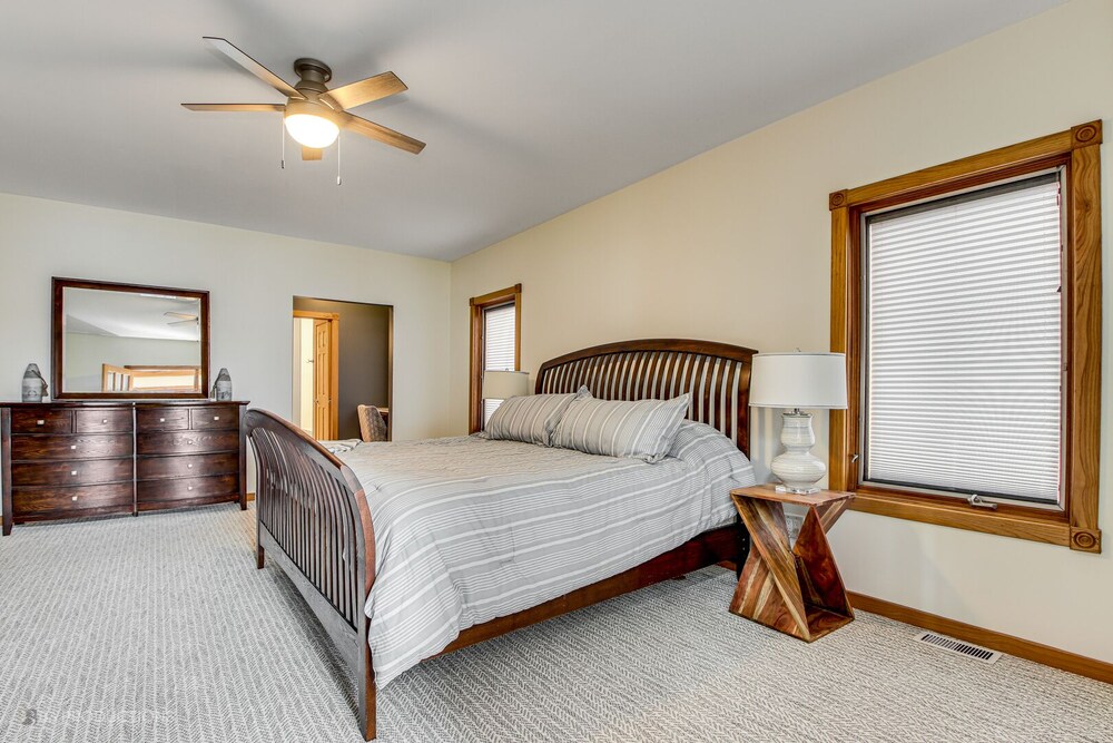 Grand Lakefront Home Bass Lake Vrbo