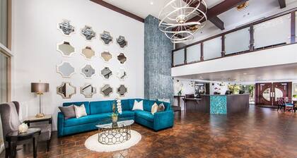 Winners Circle Resort