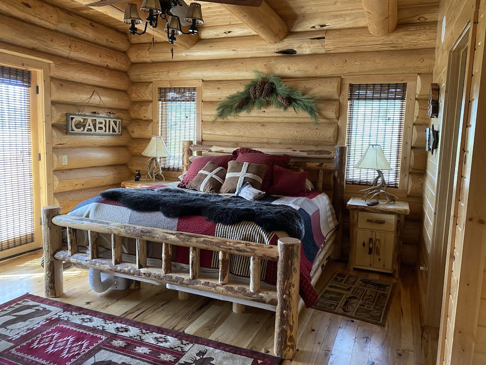 Soggy Bottom Ranch Cabin Mtn Views Yellowstone 35 Miles Great Fishing Pond In Island Park Hotel Rates Reviews On Orbitz