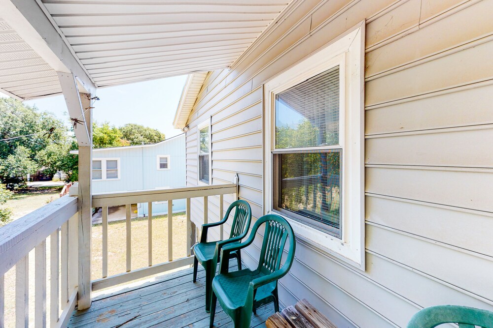 A Block and a Half to the Beach! Dog-Friendly Home w/ Screened Porch & WiFi!