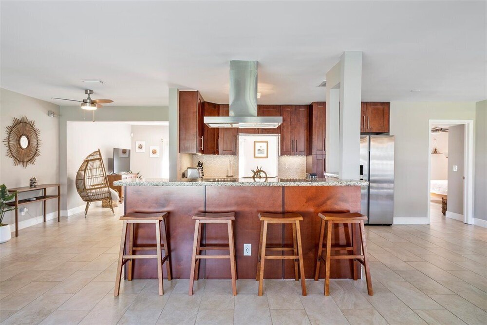 Relaxing Hollywood Hills Villa w/ Private Heated Pool