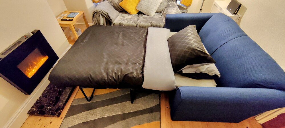 Rhubarb Terrace Cottage on the Coast - Sleeps 1-6!