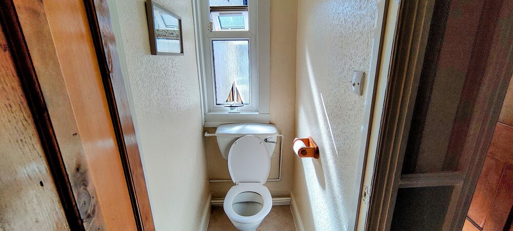 Rhubarb Terrace Cottage on the Coast - Sleeps 1-6!