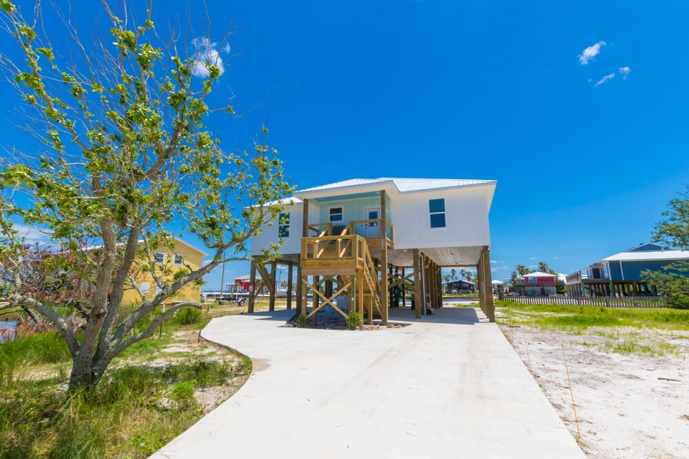 Brand new construction! Beautiful 4 bedroom house on the bay.