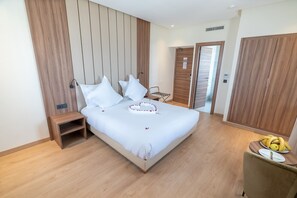 City Room | In-room safe, free WiFi