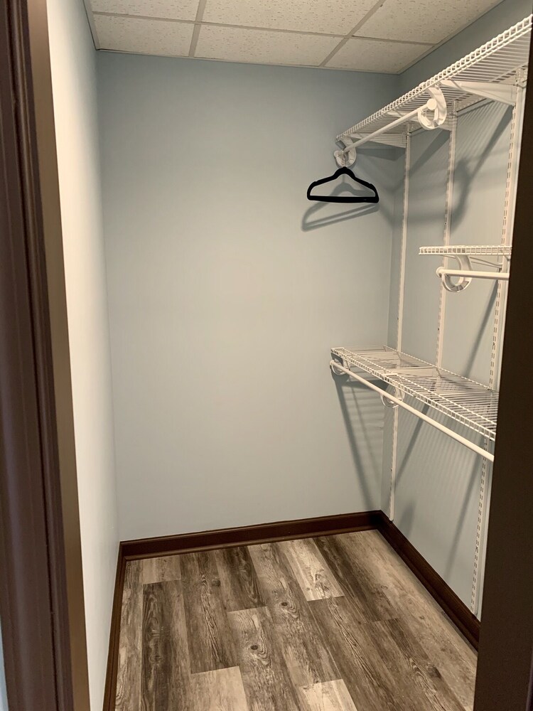 Modern Downtown Blue Steel Suite In New Cumberland Hotel Rates Reviews On Orbitz