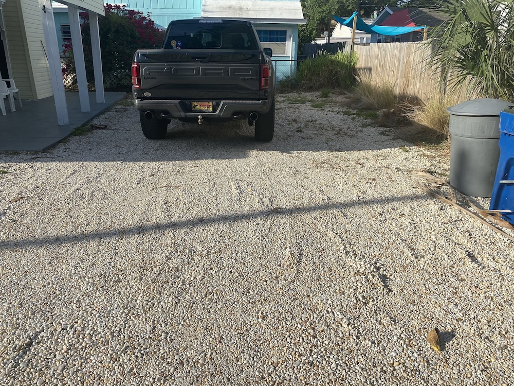 Sunset Beach Treasure Island 2/1 Wi-Fi Parking