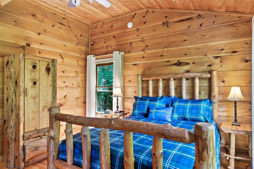 Room, ⭐️NEW Listing! 3 Story Tree Top Cabin with Hot Tub and Game Room!⭐️