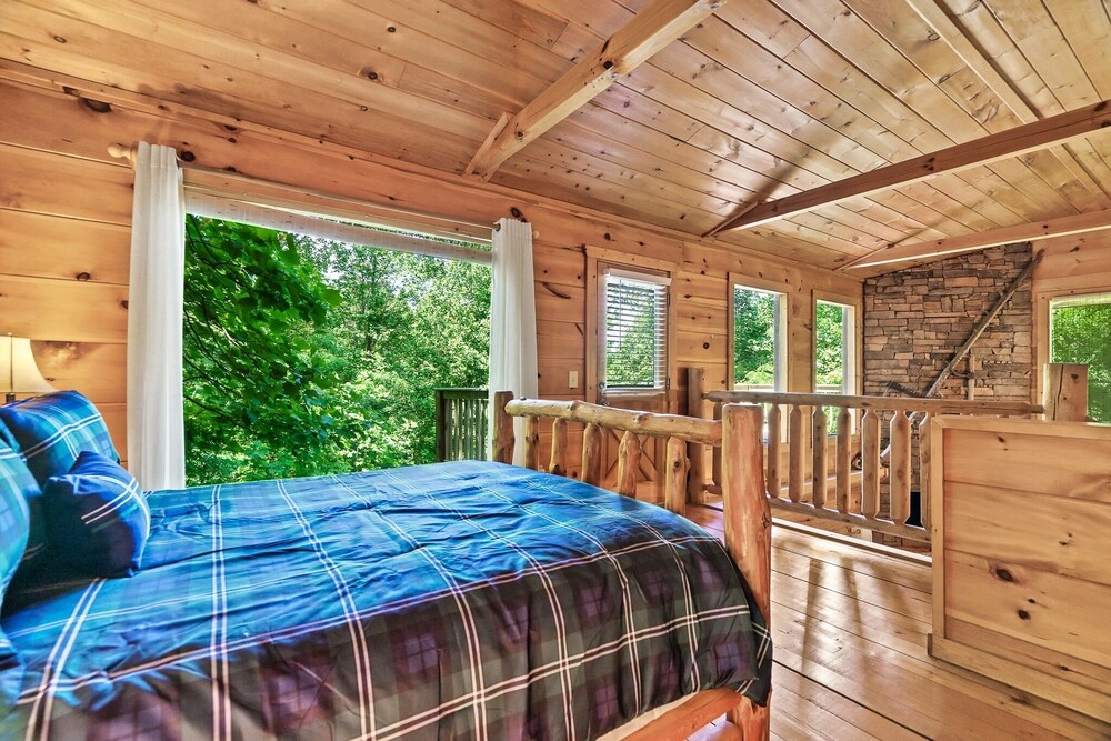 Room, ⭐️NEW Listing! 3 Story Tree Top Cabin with Hot Tub and Game Room!⭐️