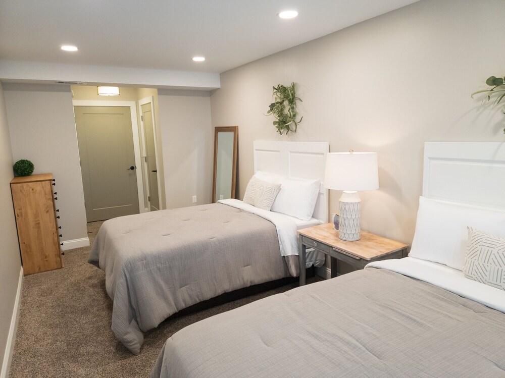 Downtown Lake View Condo Unit 3 Conneaut Lake Vrbo