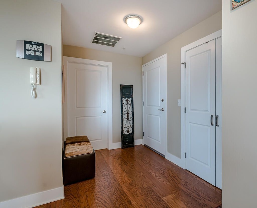 Lovely One Bedroom in Downtown Grand Haven, Sleeps 4 Grand Haven Vrbo