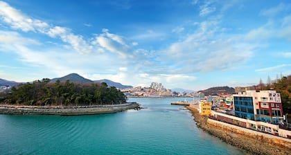 Yeosu Janggun Island Pension