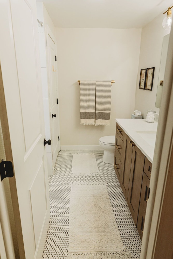 Loma House-heated pool, hot tub, sauna, walk to Warren Dunes!