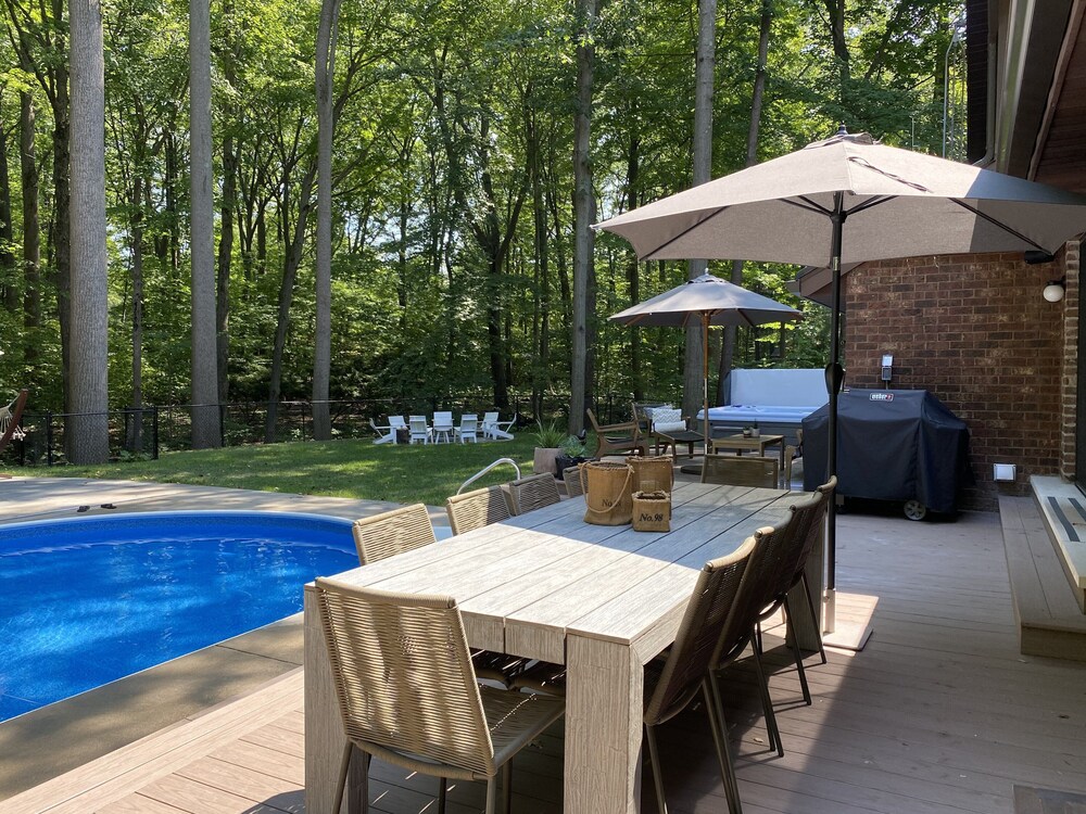 Loma House-heated pool, hot tub, sauna, walk to Warren Dunes!