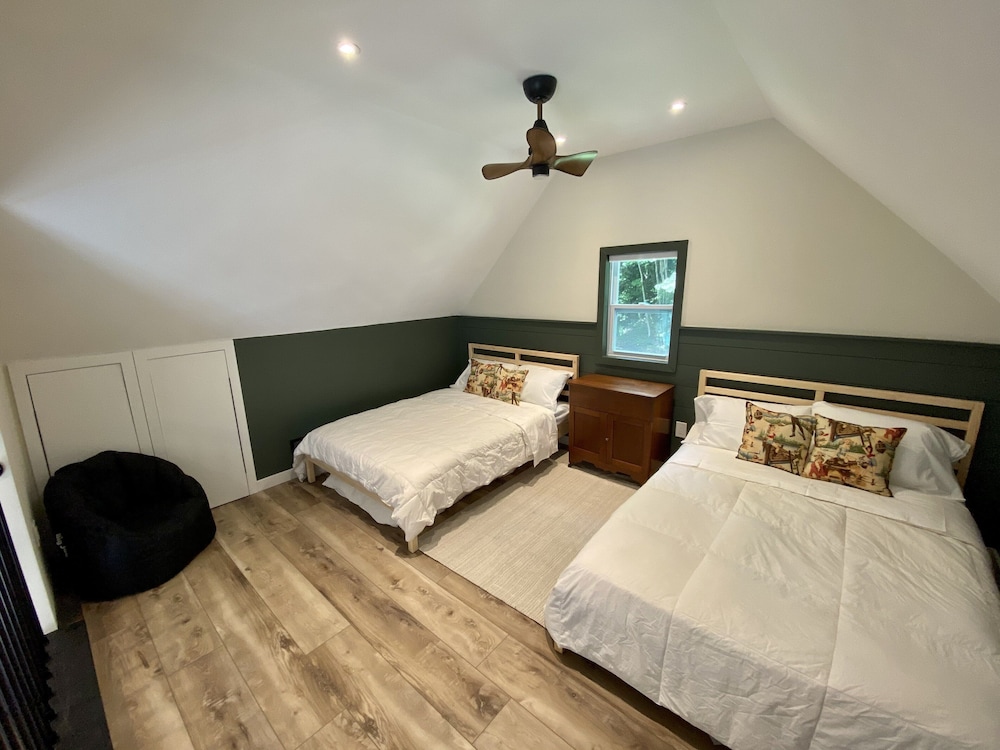 Modern Luxury at Lake Burton *NEW*