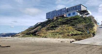 Seagull Beachfront Inn