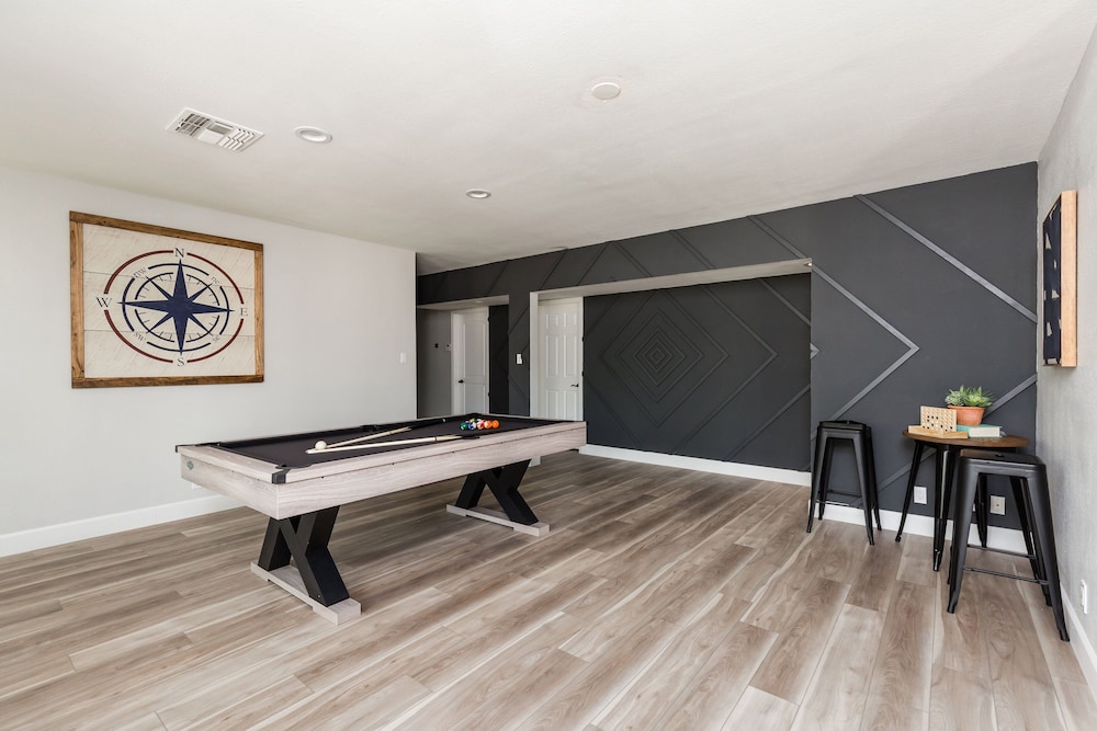 Brand New To VRBO! Completely New Renovation, New Furnishing and Decor