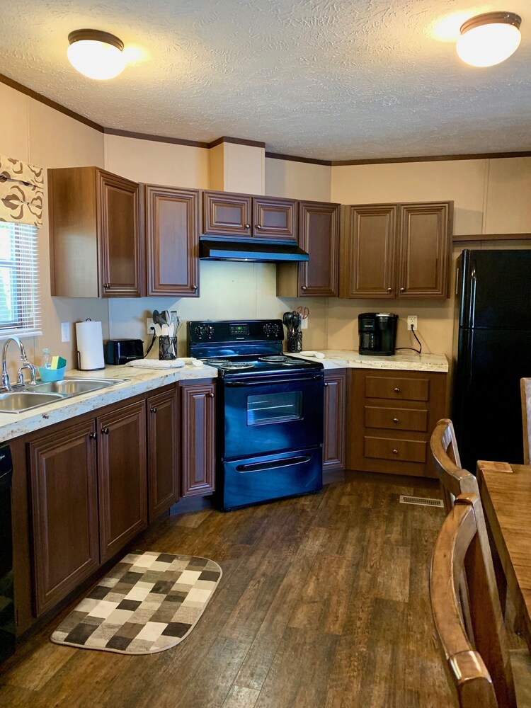 Open Waterfront Lakeview l Fish Camp l Huxley Bay Marina l Toledo Bend