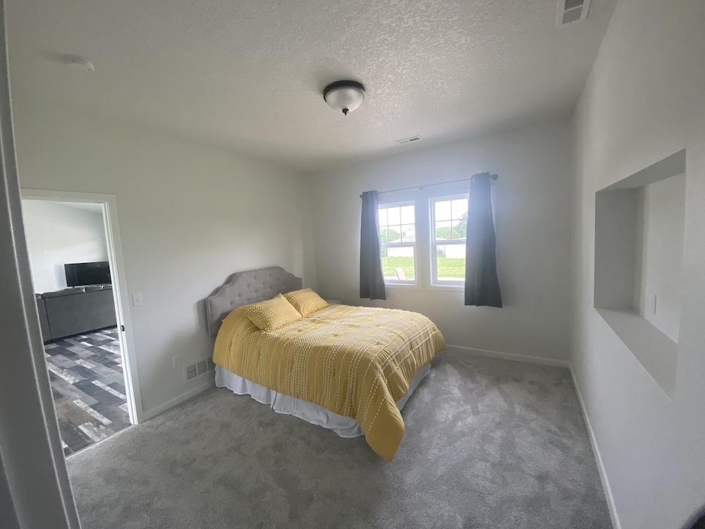 Lake view home at 1261 Green Acres Dr Ellston, Iowa 50074 Sun Valley