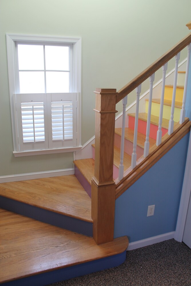 New to the rental world, professionally redone, fantastic location in